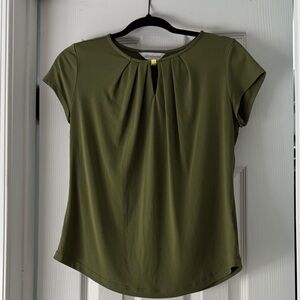 Liz Claiborne Olive Short Sleeve Top